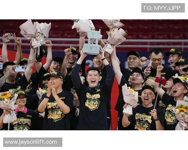 以球队为核心，打造全新阵容提升整体竞争力，目标冲击冠军荣耀