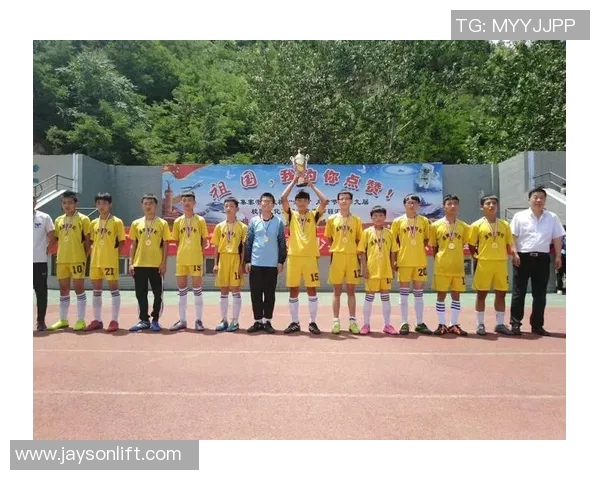 武汉足球队逆袭之旅的真实记录与感人故事