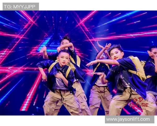 街舞风潮来袭：深入杭州街舞队的热情与挑战探秘之旅